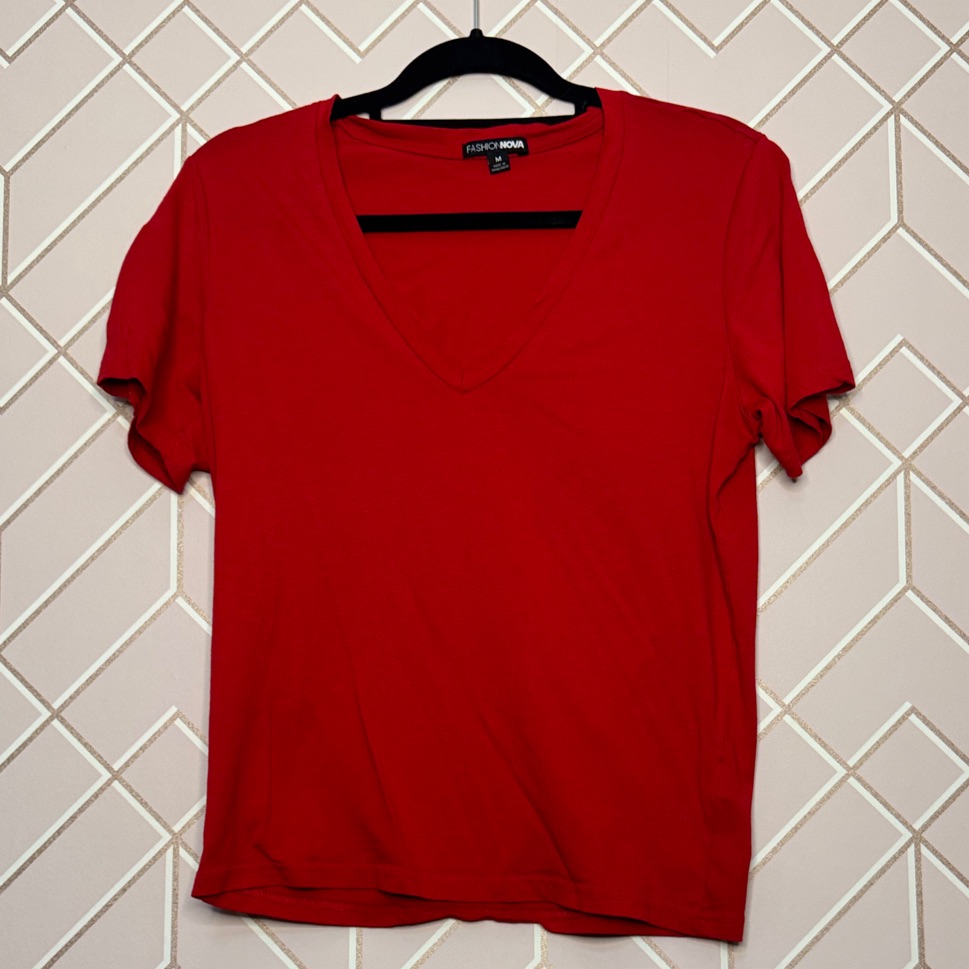Nwot Fashion Nova Vivid Red V-Neck Tee Medium